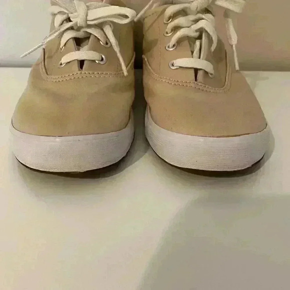 Grasshoppers Beige Canvas Sneakers - Picture 3 of 11